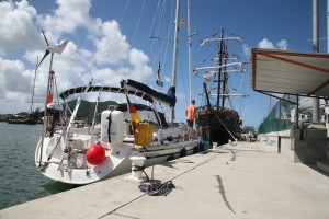 RodneyBay_Tankstelle