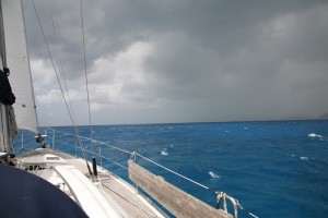 Antigua_Dunkle_Wolken